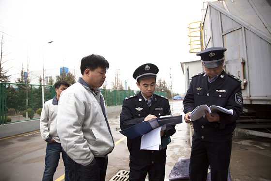 青島市環(huán)保執(zhí)法大會(huì)戰(zhàn)查處184 起環(huán)境違法行為罰款413萬(wàn)