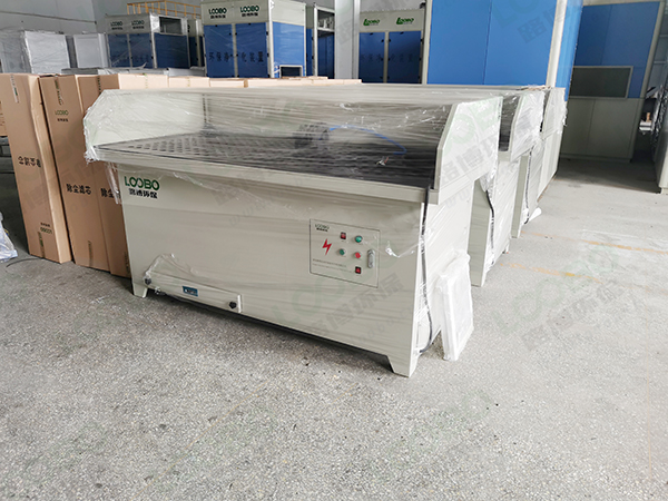 路博環(huán)保打磨除塵臺，打造更潔凈的車間環(huán)境