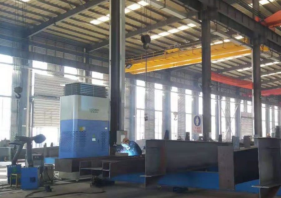 這臺自循環(huán)式焊煙凈化器更適合冬天的車間除塵