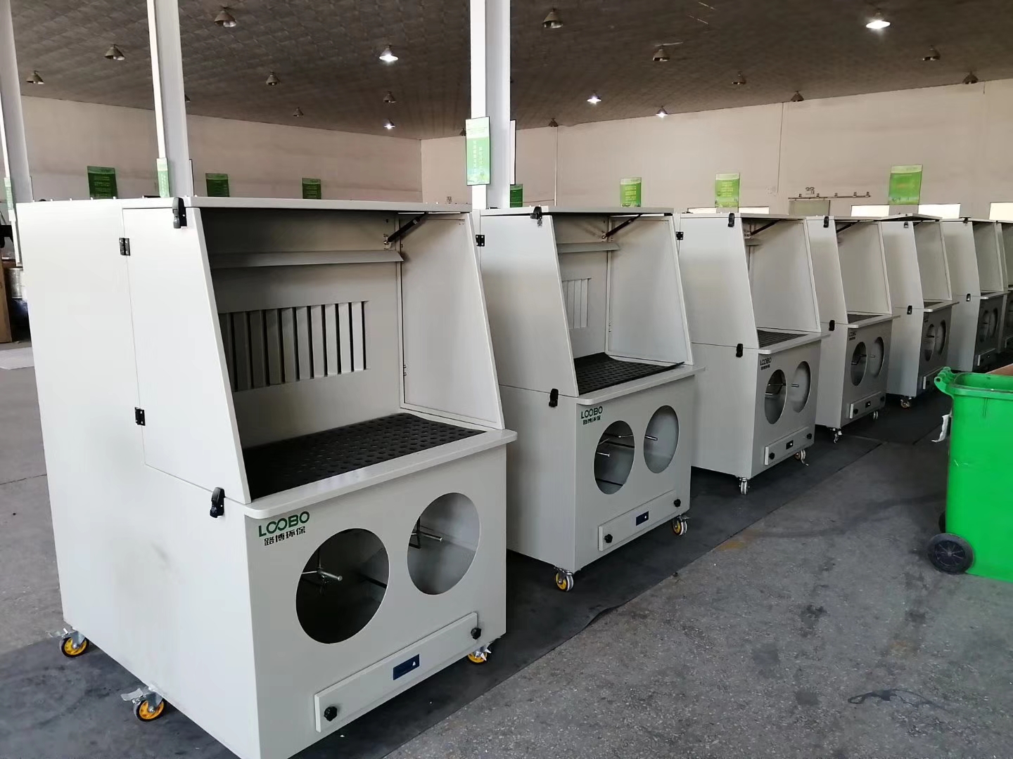 打磨拋光車間除塵方法多，而選擇打磨除塵臺的企業(yè)越來越多