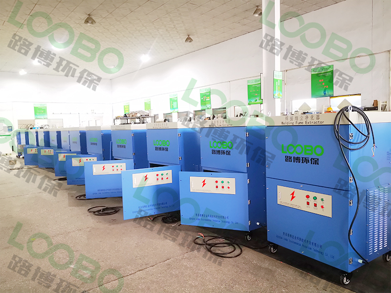 拒絕煙塵污染，移動式焊煙凈化器，陪伴每個工作瞬間